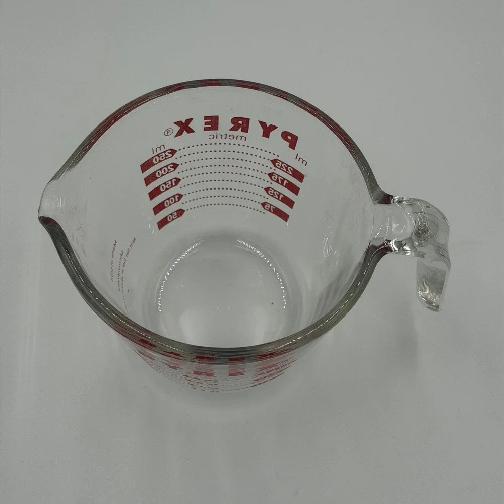 Vintage PYREX Measuring Cup 1 Cup Red Lettering J-Handle USA Metric 250 mL 8 Oz